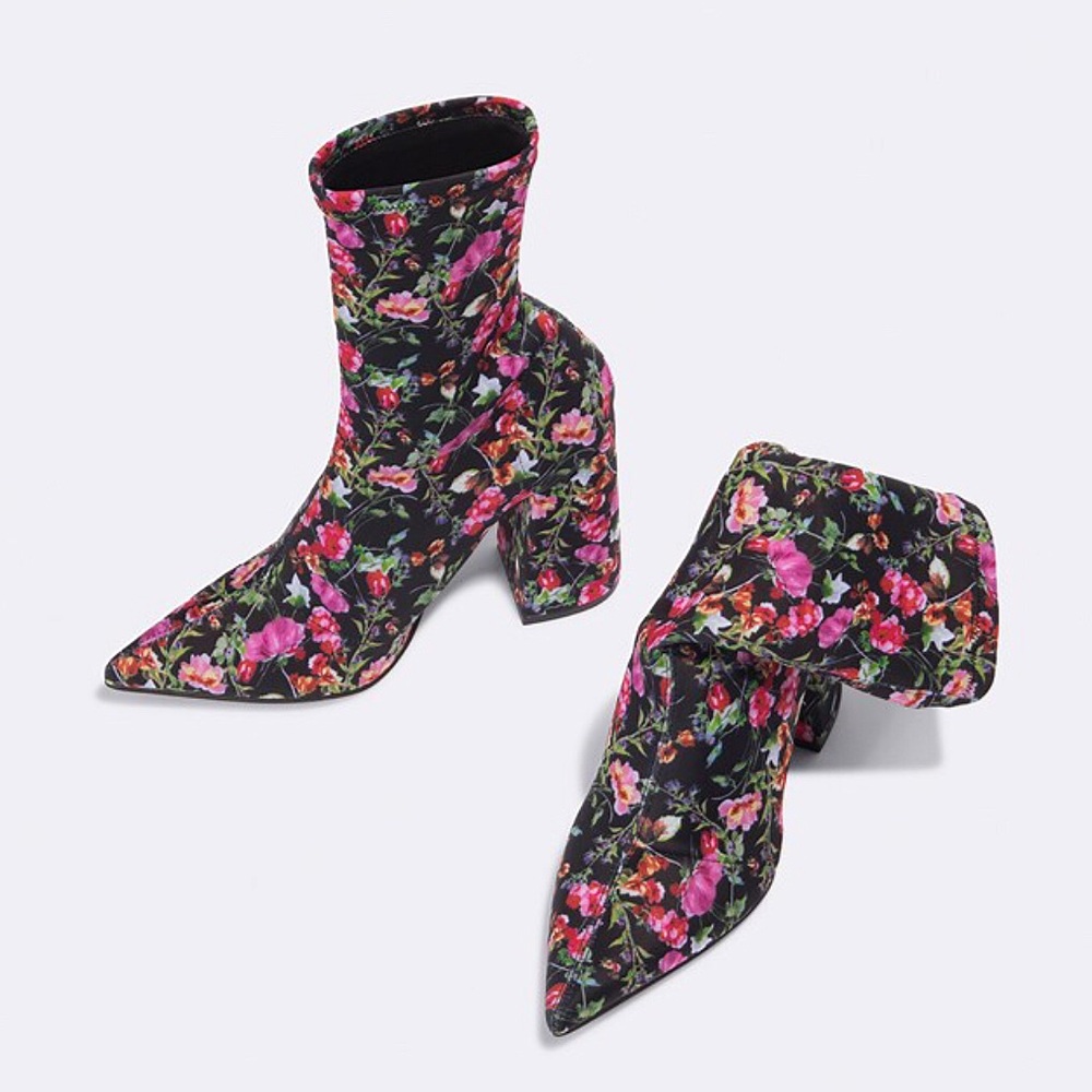 Steve Madden Black Floral Lombard Sock Booties - Picture 4 of 4